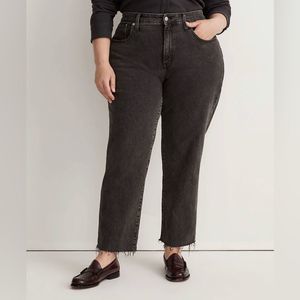 Madewell The Curvy Plus Perfect Vintage Straight Jean in Lunar Wash Black 33